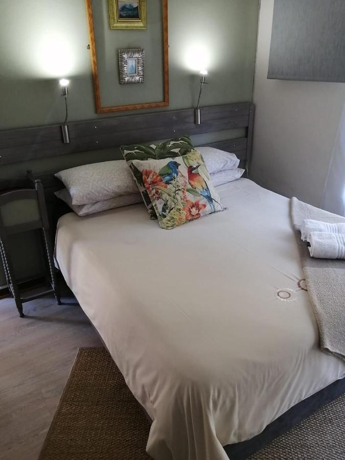 36 Mount Road Guesthouse And Self Catering พอร์ตเอลิซาเบธ ภายนอก รูปภาพ